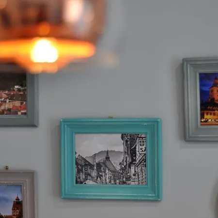 Black Gate - 2 Bedroom In The Heart Of Old Town With Free Private Secured Parking * Brasov