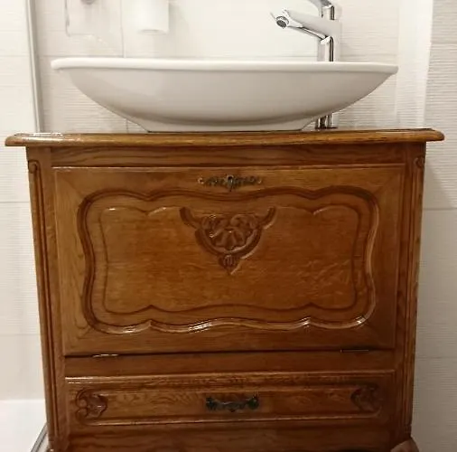 Black Gate - 2 Bedroom In The Heart Of Old Town With Free Private Secured Parking * Брашов