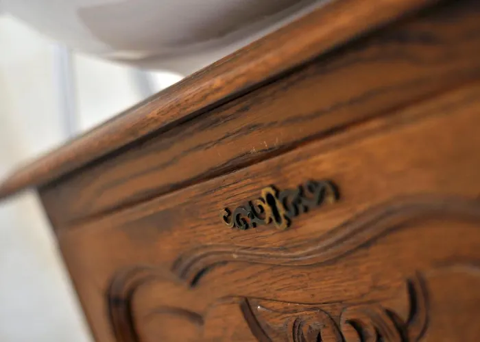 Black Gate - 2 Bedroom In The Heart Of Old Town With Free Private Secured Parking *